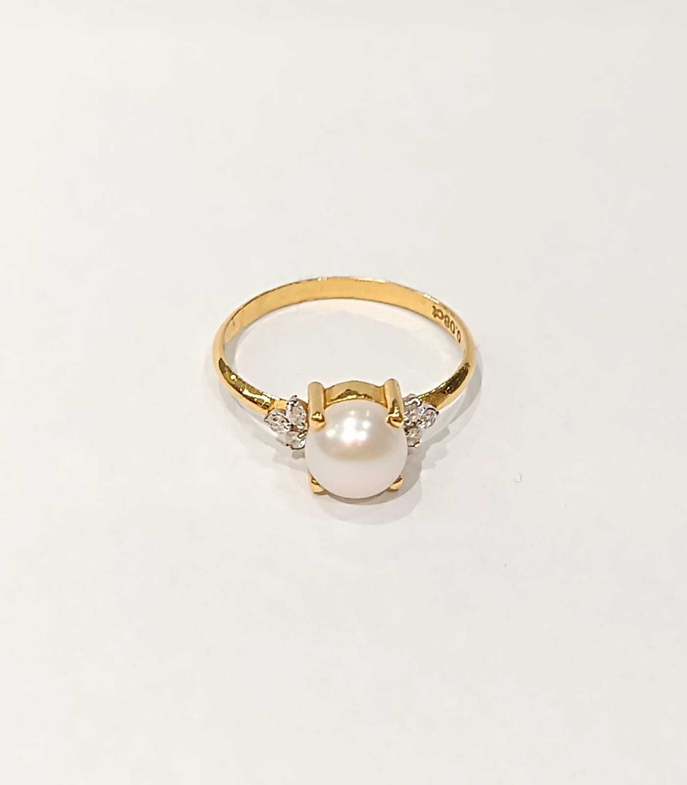 Gold Diamond Ring (18k)