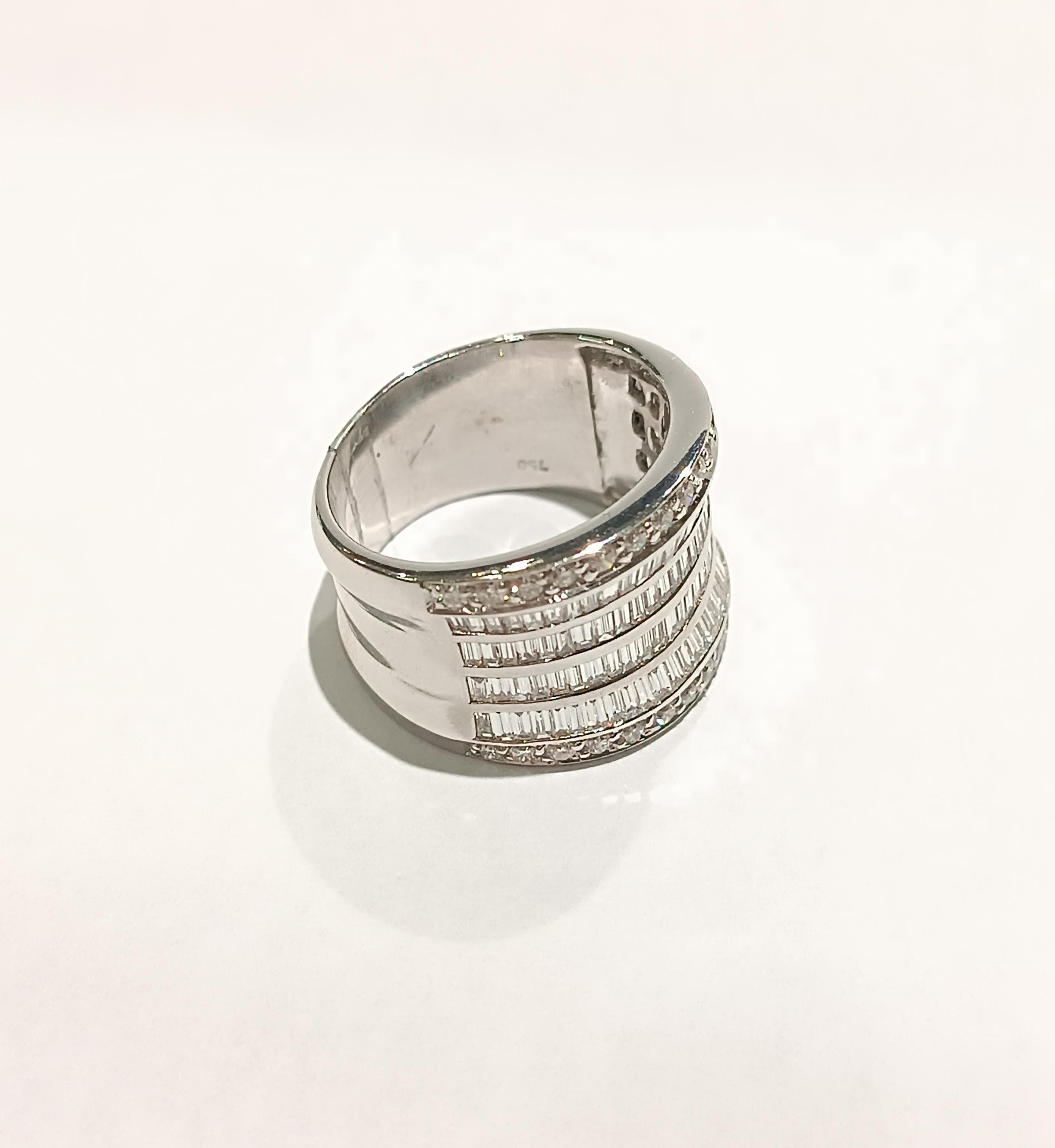White Gold Diamond Ring (18k)