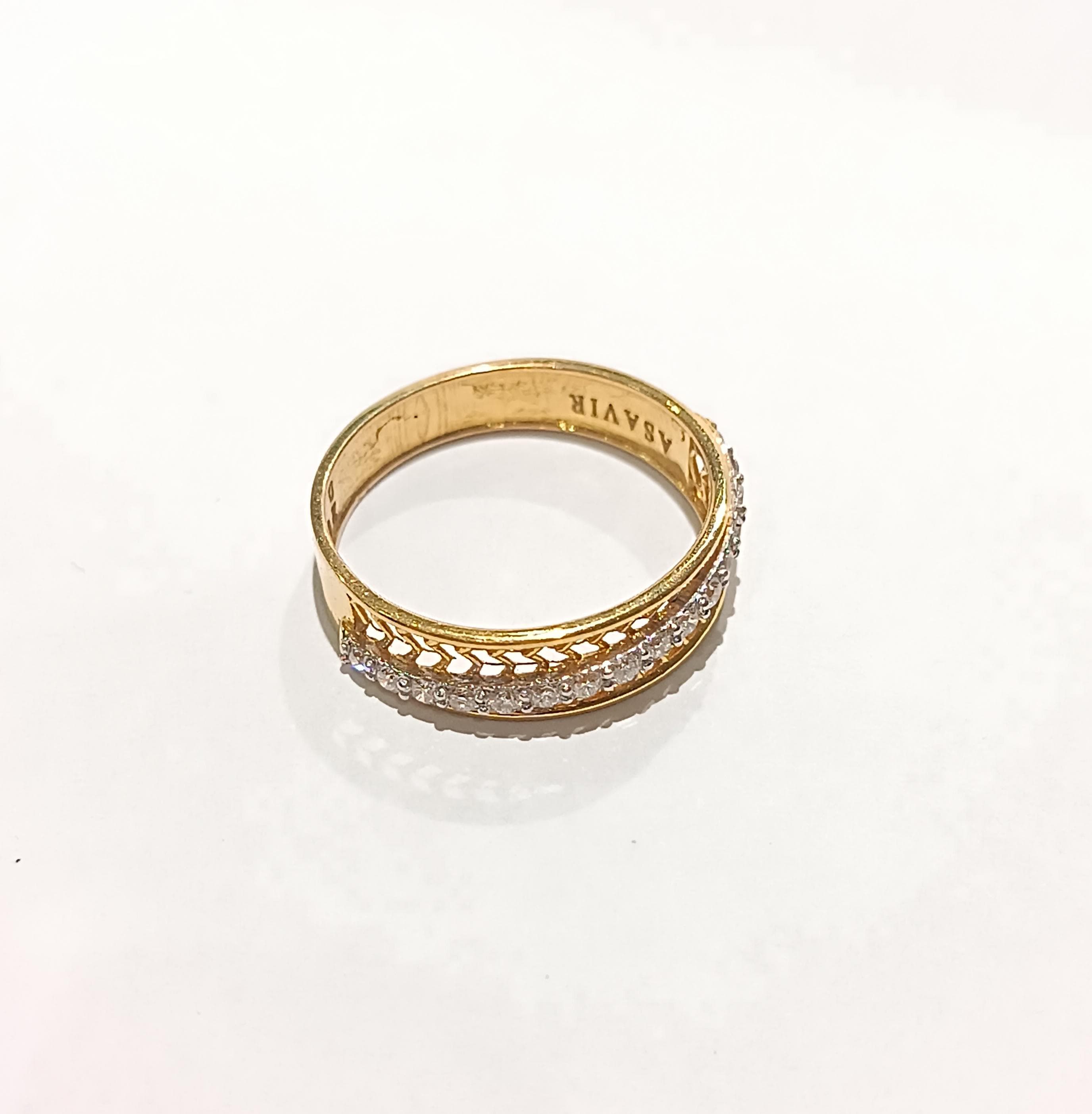 Gold Diamond Ring (18k)