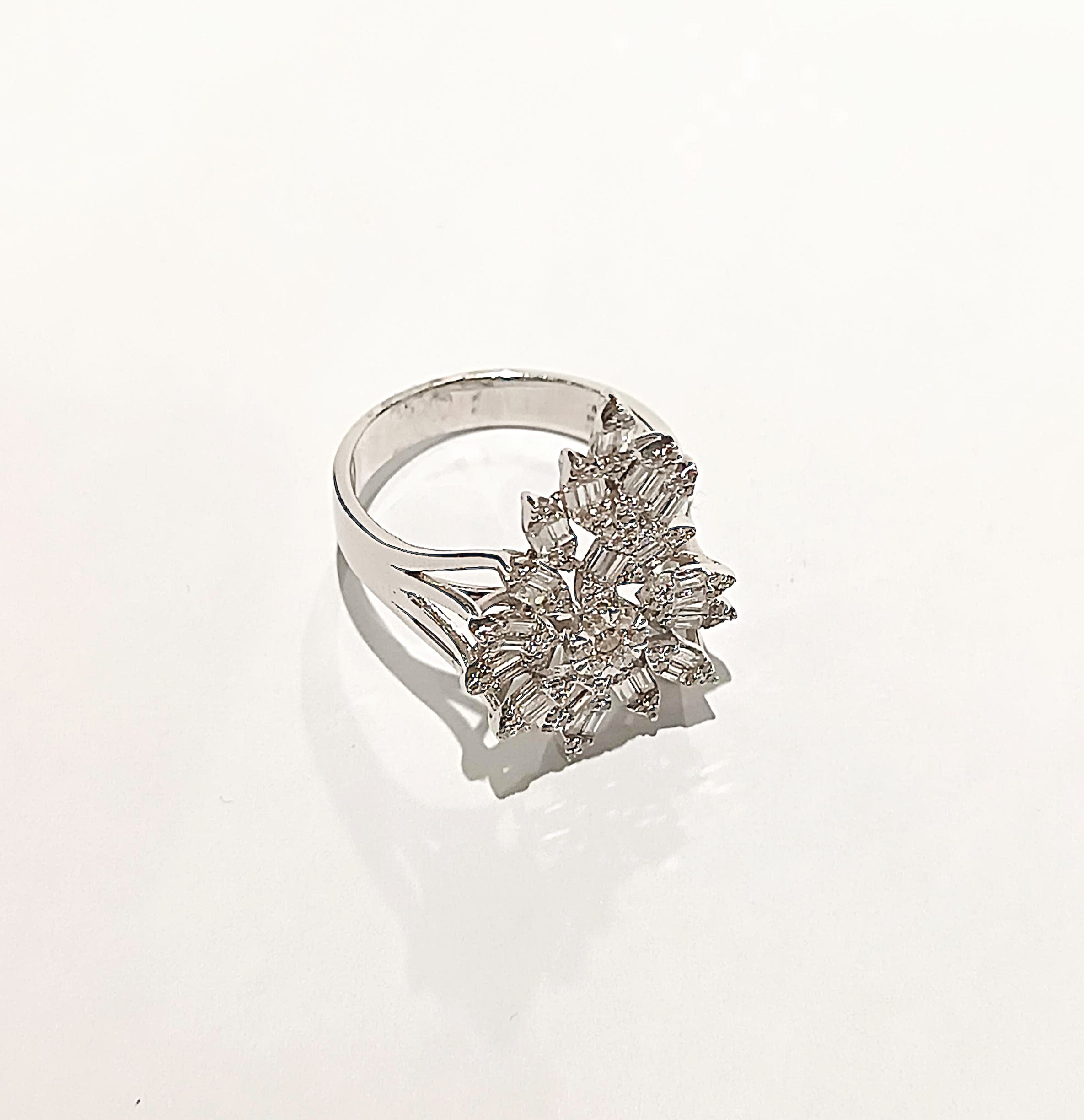 White Gold Diamond Ring (18k)