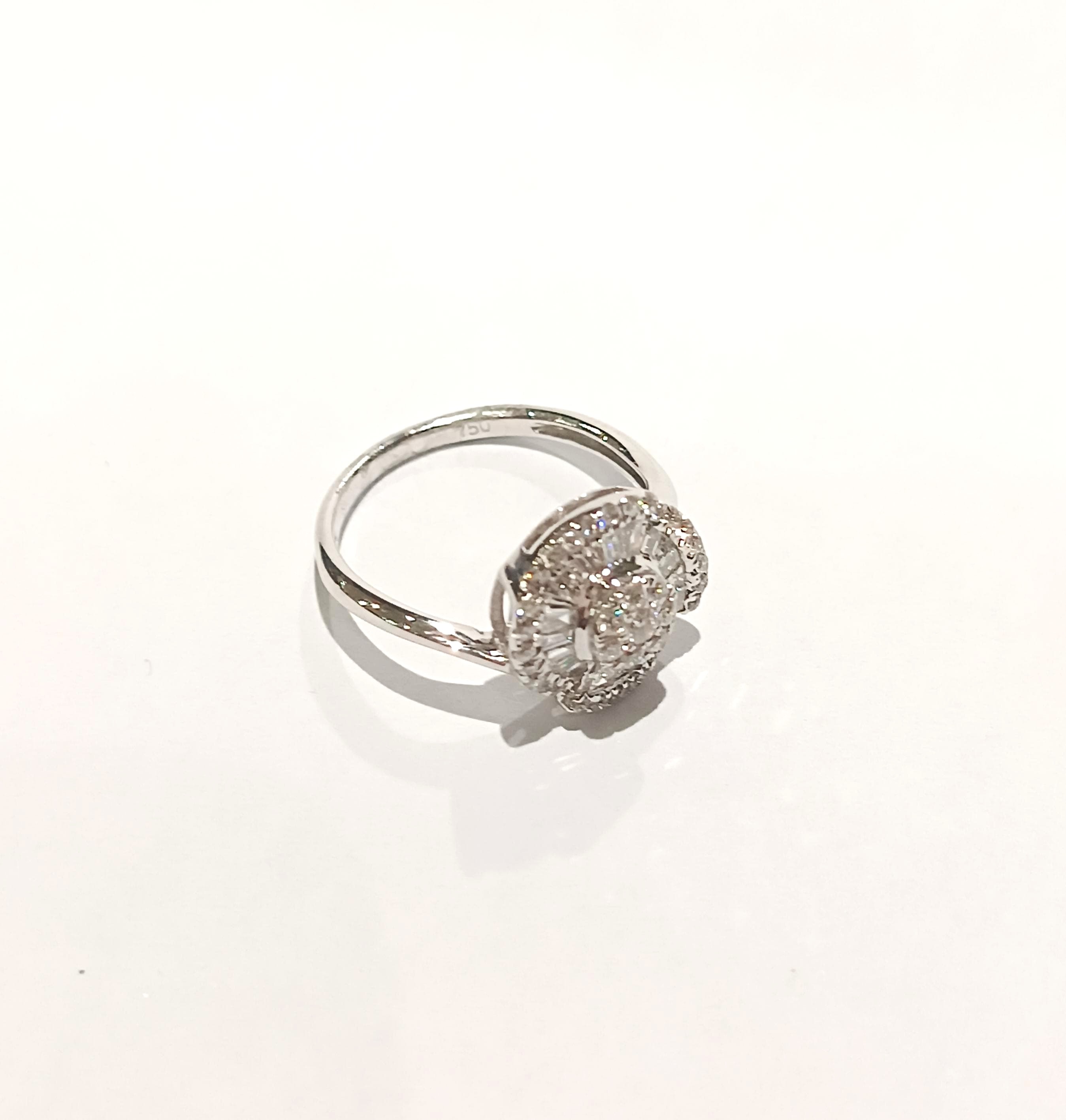 White Gold Diamond Ring (18k)