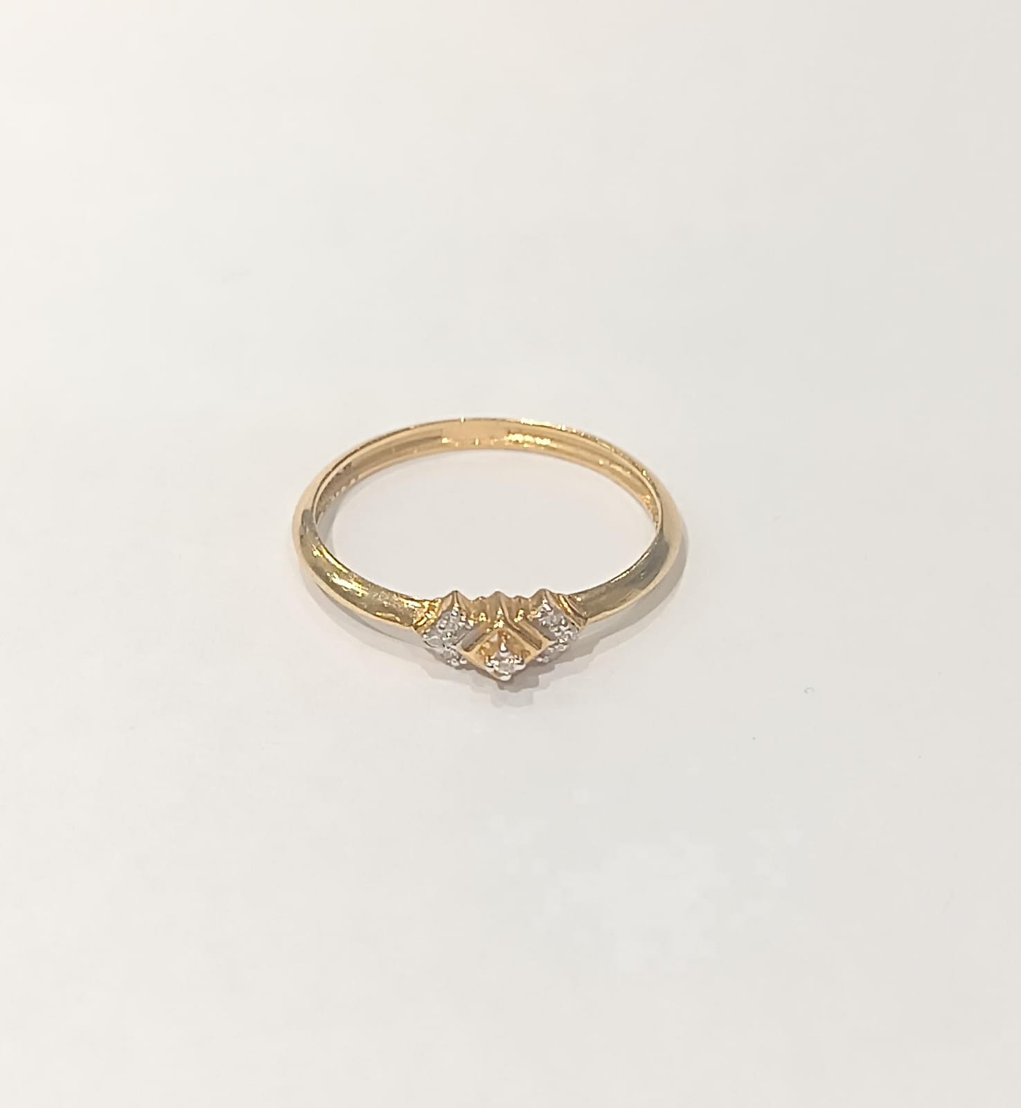 Gold Diamond Ring (18k)
