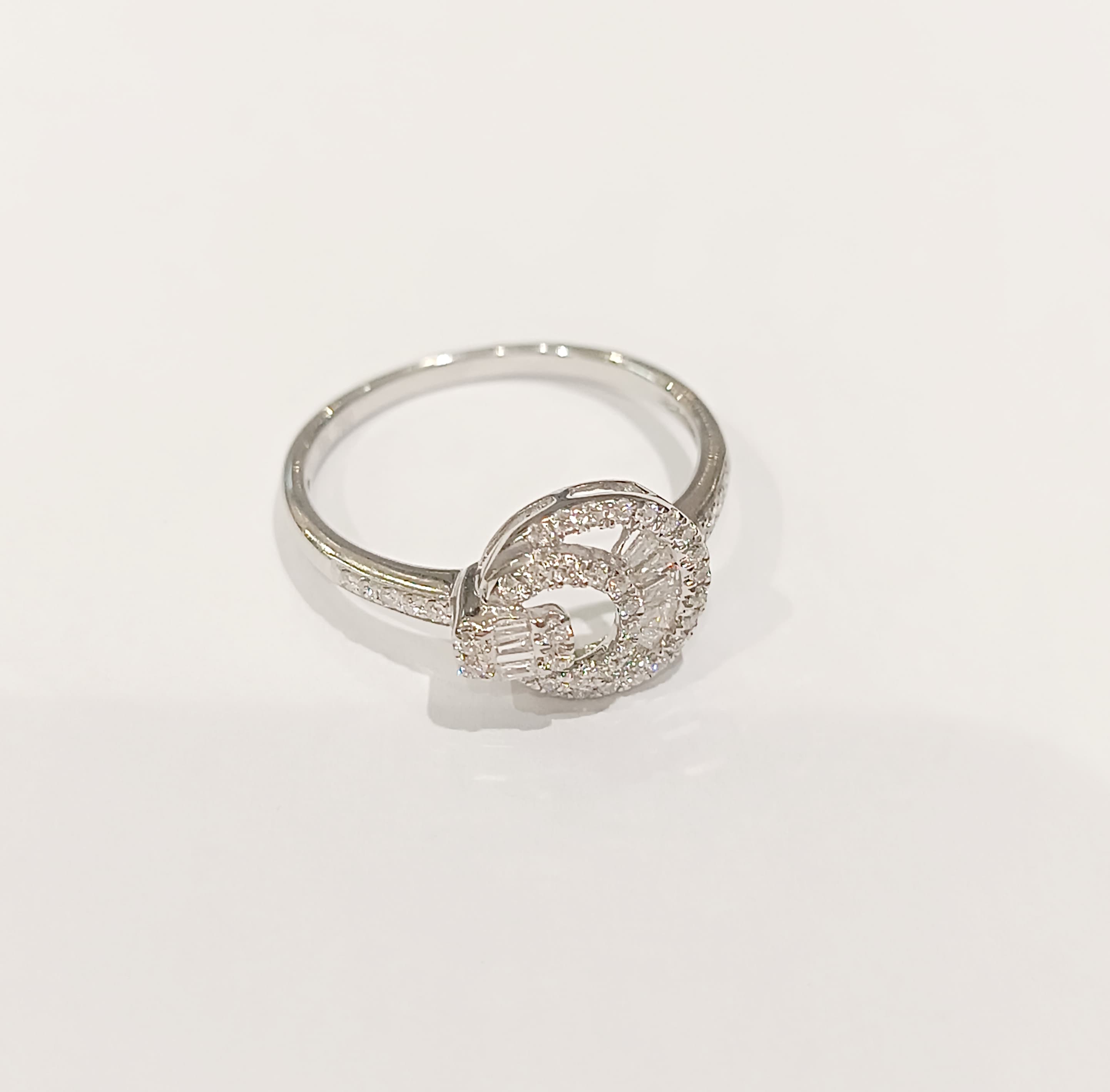 White Gold Ring (18k)